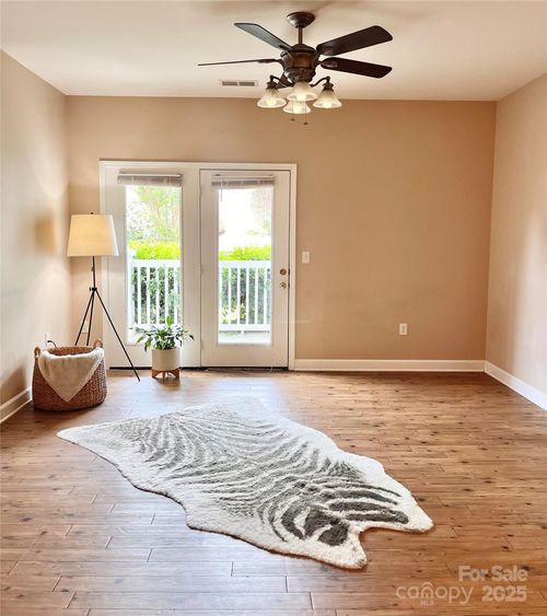 11264 Hyde Pointe Ct, Charlotte, NC, 28262-2684 | Card Image