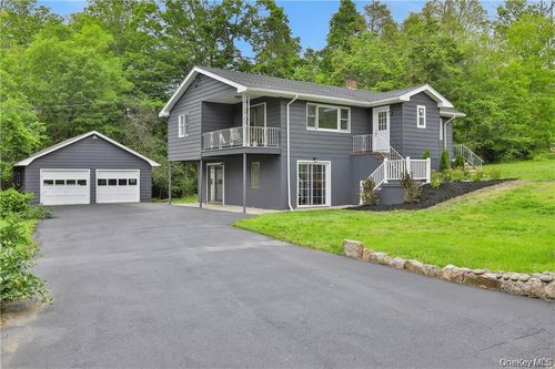 18 George St, Kerhonkson, NY, 12446-2926 | Card Image