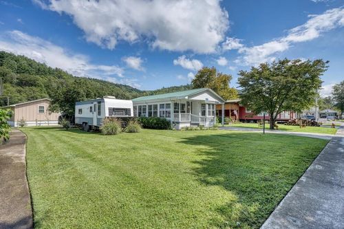 4353 Riverbank Run, Hiawassee, GA, 30546-4886 | Card Image