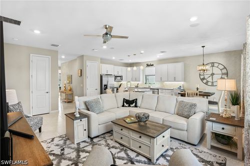 2077 Hamlin St, Naples, FL, 34120-5323 | Card Image