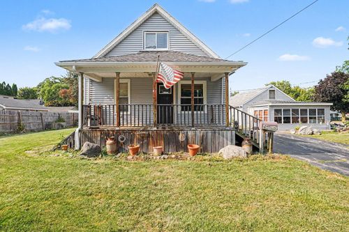 307 Mcgraw St, Bay City, MI, 48708-8381 | Card Image