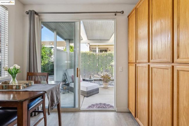 664 Prince Albert Way, Home with 2 bedrooms, 2 bathrooms and 1 parking in Brentwood CA | Image 39