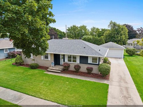 311 S Karlyn Street, KIMBERLY, WI, 54136 | Card Image