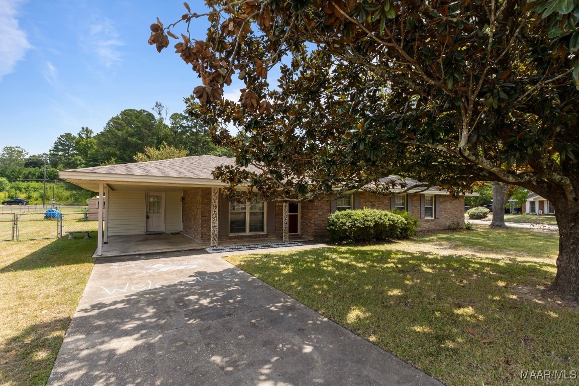 Elizabeth St, Wetumpka, AL 36092