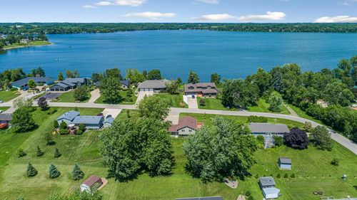 4320 Roberds Lake Trl, Faribault, MN, 55021-8522 | Card Image