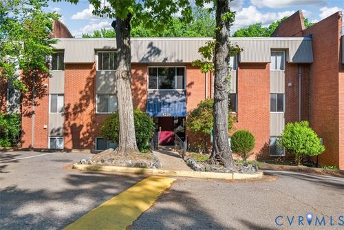 e-5226 Castlewood Rd, North Chesterfield, VA, 23234-6731 | Card Image
