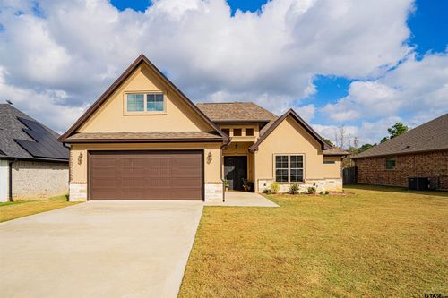 111 Decoy Ln, Hallsville, TX, 75650-6249 | Card Image