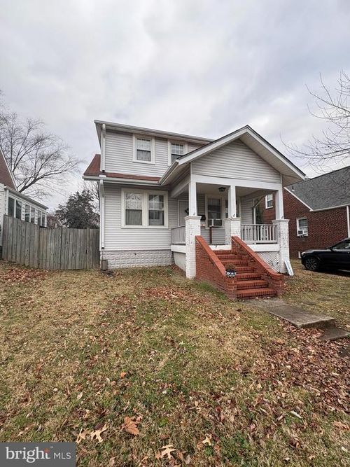 523 24th St S, ARLINGTON, VA, 22202-2523 | Card Image