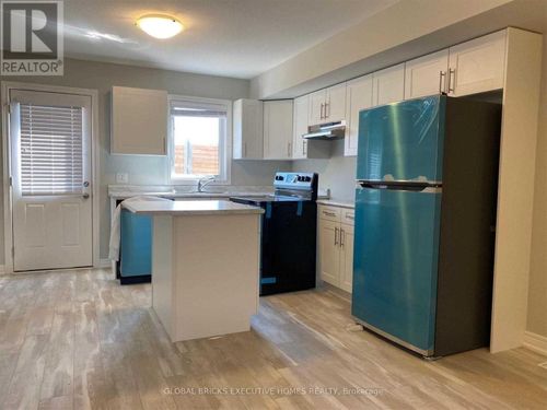79-7768 Ascot Cir, Niagara Falls, ON, L2H3P9 | Card Image