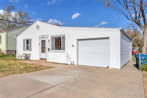 9569 Pagewood Ave, Saint Louis, MO, 63114-3917 | Card Image