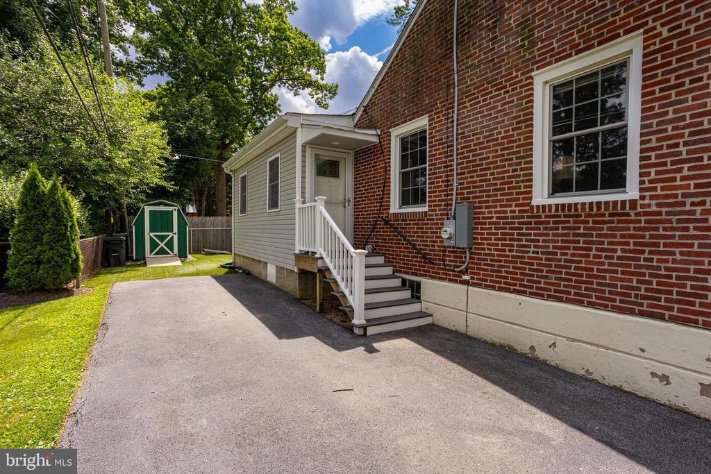 Residential in SPRINGFIELD 5