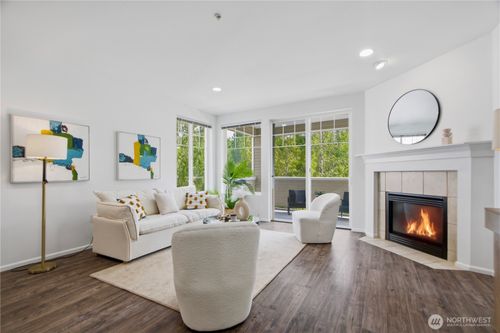 a210-2220 132nd Ave Se, Bellevue, WA, 98005-3973 | Card Image