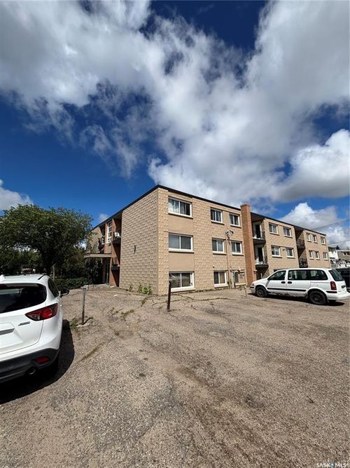 3-2620 5th Ave N, Regina, SK, S4R5E5 | Card Image
