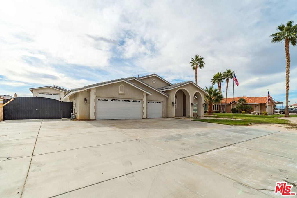 Residential in California City 3