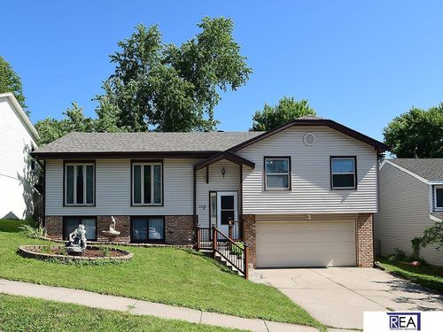 3708 Schuemann Dr, Bellevue, NE, 68123-2219 | Card Image