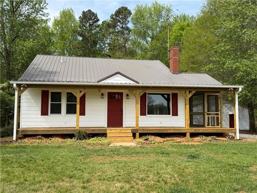 599 Cornatzer Rd, Mocksville, NC, 27028-7129 | Card Image