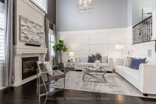 729 Wettlaufer Terr, House other with 5 bedrooms, 4 bathrooms and 2 parking in Milton ON | Image 7