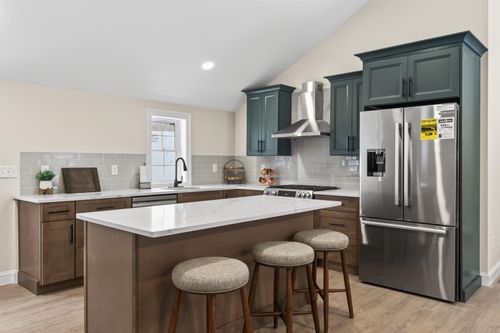 33 Mccrillis Rd, Nottingham, NH, 03290-5203 | Card Image