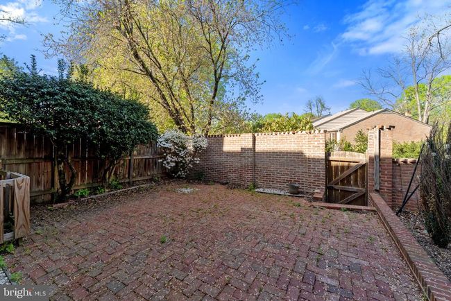 6628 Midhill Pl, Townhouse with 3 bedrooms, 3 bathrooms and null parking in FALLS CHURCH VA | Image 28