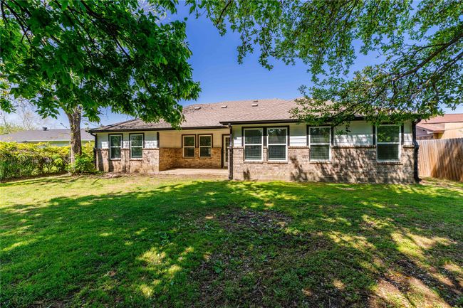 Ample space in back yard | Image 22