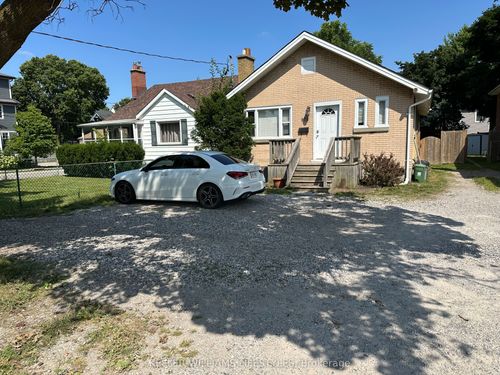 678 Oxford St E, London, ON, N5Y3J5 | Card Image