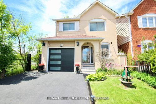 425 Hansen Rd N, Brampton, ON, L6V3P6 | Card Image