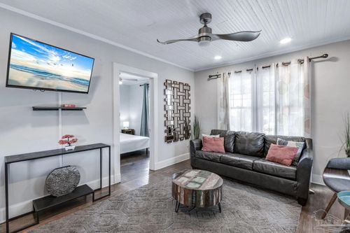 b-107 N D St, Pensacola, FL, 32502-4616 | Card Image
