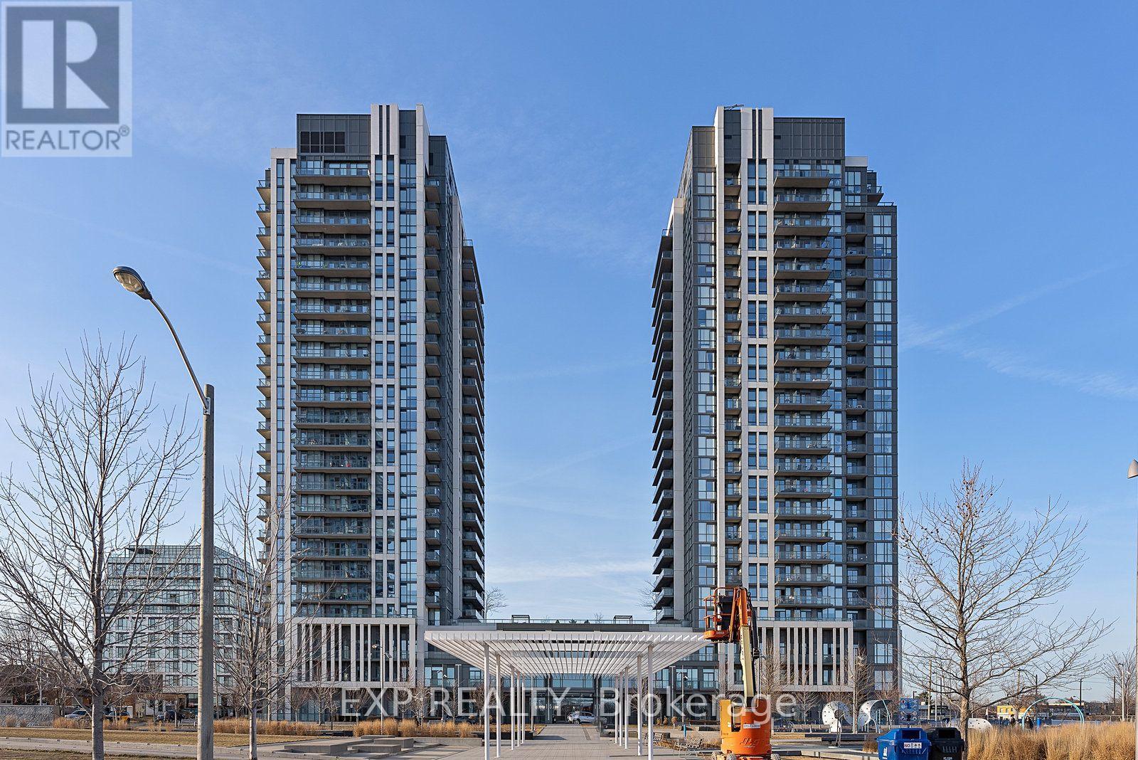Residential Lease in Toronto (Islington-City Centre West)