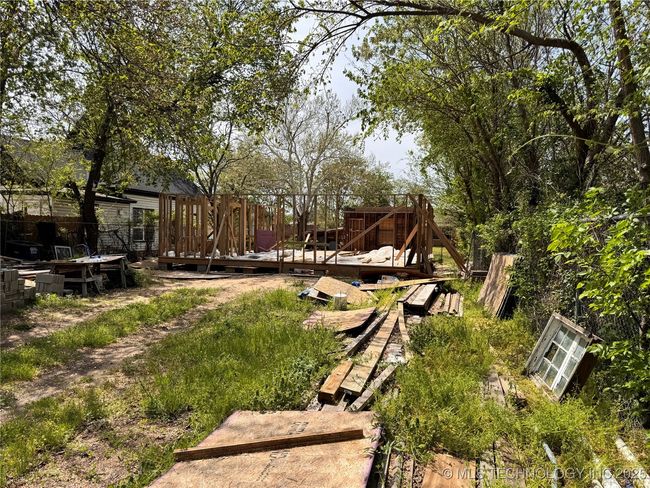 back yard | Image 18