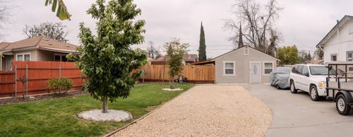 325 E Cortland Ave, Fresno, CA, 93704-4614 | Card Image