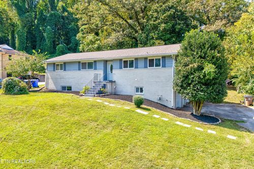 417 Bridge View Rd, Knoxville, TN, 37914-4317 | Card Image