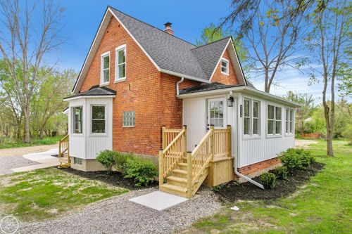 8894 Arnold Rd, Ira, MI, 48023-1305 | Card Image