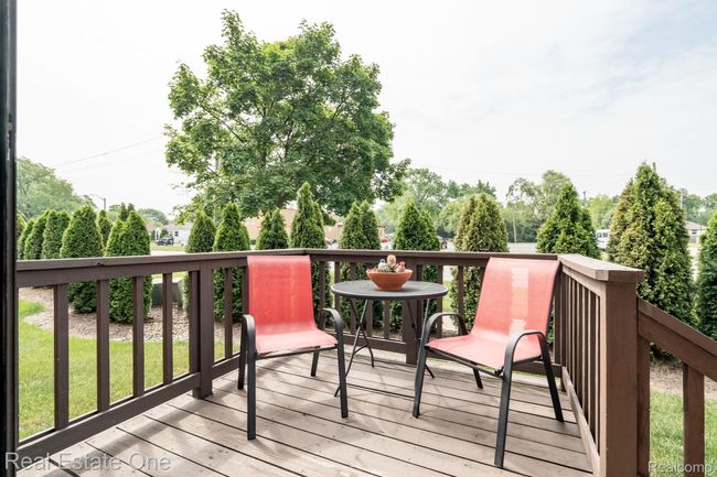 DECK | Image 24