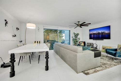apt-304-6801 Indian Creek Dr, Miami Beach, FL, 33141-3864 | Card Image