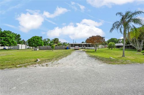 17510 Brynwood Ln, OKEECHOBEE, FL, 34974-8557 | Card Image