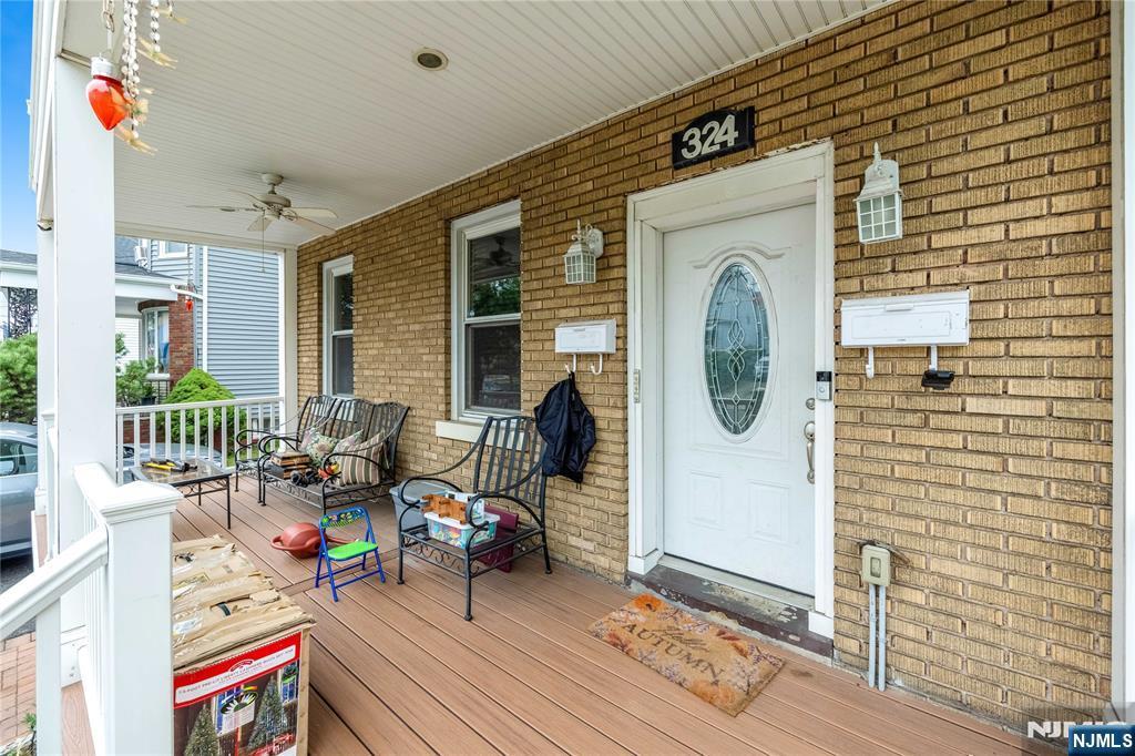 Residential Income in Carlstadt 3