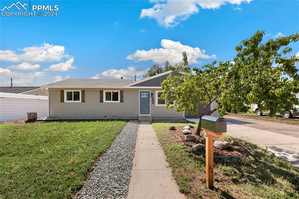 Everett Dr, Colorado Springs, CO 80911
