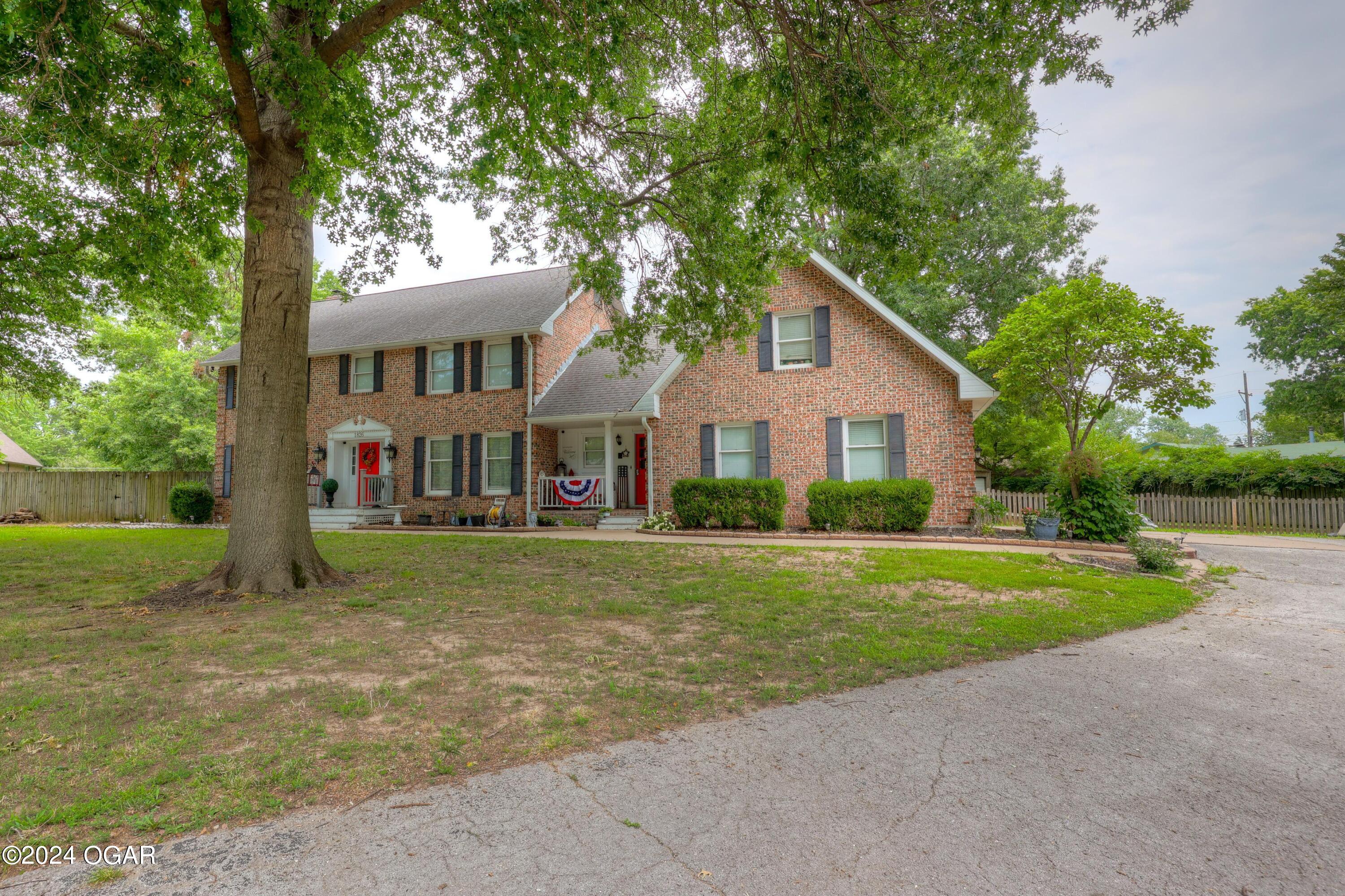 Southwood Ln, Carthage, MO 64836