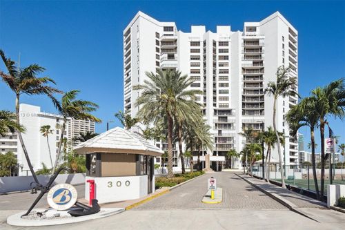 apt-308-300 Three Islands Blvd, Hallandale Beach, FL, 33009-2813 | Card Image
