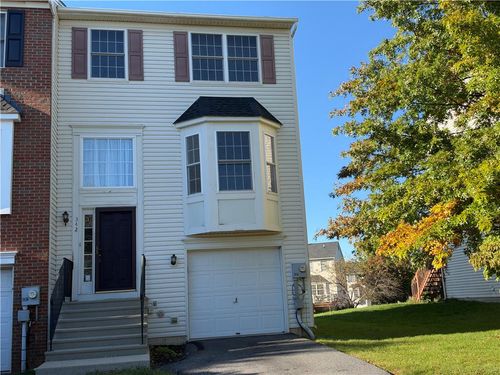 342 S Oak St, Freemansburg, PA, 18017-7073 | Card Image