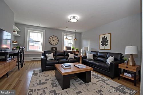 apt-3f-1017 Pine St, Philadelphia, PA, 19107-6049 | Card Image