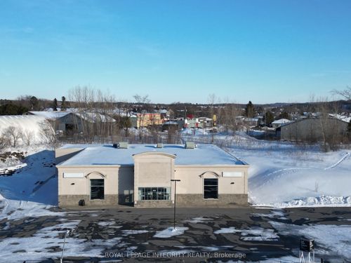 2747 Chamberland St, Rockland, ON, K4K0B2 | Card Image