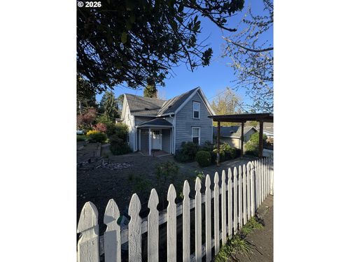 1895 Buck St, West Linn, OR, 97068-2732 | Card Image