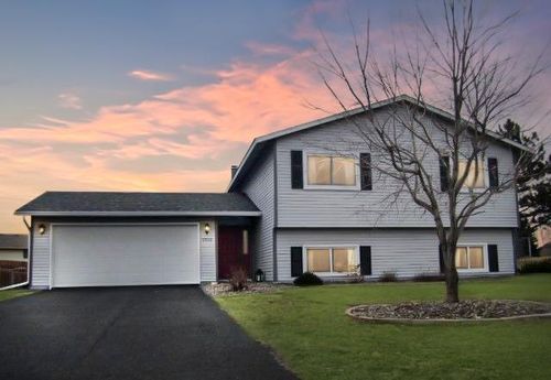 9700 Thomas Ave N, Brooklyn Park, MN, 55444-1010 | Card Image