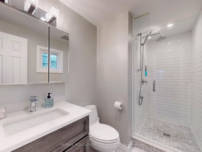19 Panter Cres, House other with 4 bedrooms, 3 bathrooms and 4 parking in Ajax ON | Image 18