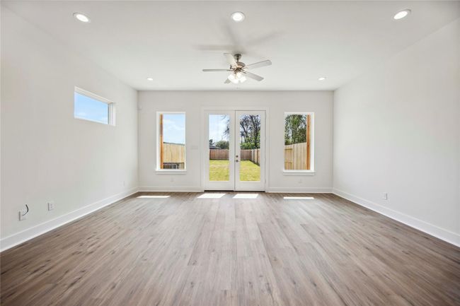Living Area | Image 4