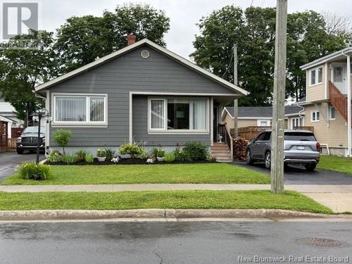 48 Victoria St, Campbellton, NB, E3N1H9 | Card Image
