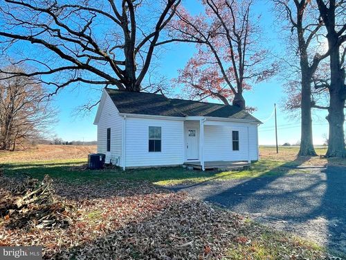 7990 Mackall Rd, SAINT LEONARD, MD, 20685-2462 | Card Image