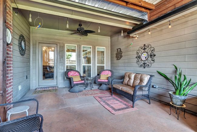 1402 White Water Ln, House other with 4 bedrooms, 2 bathrooms and null parking in Rockwall TX | Image 4