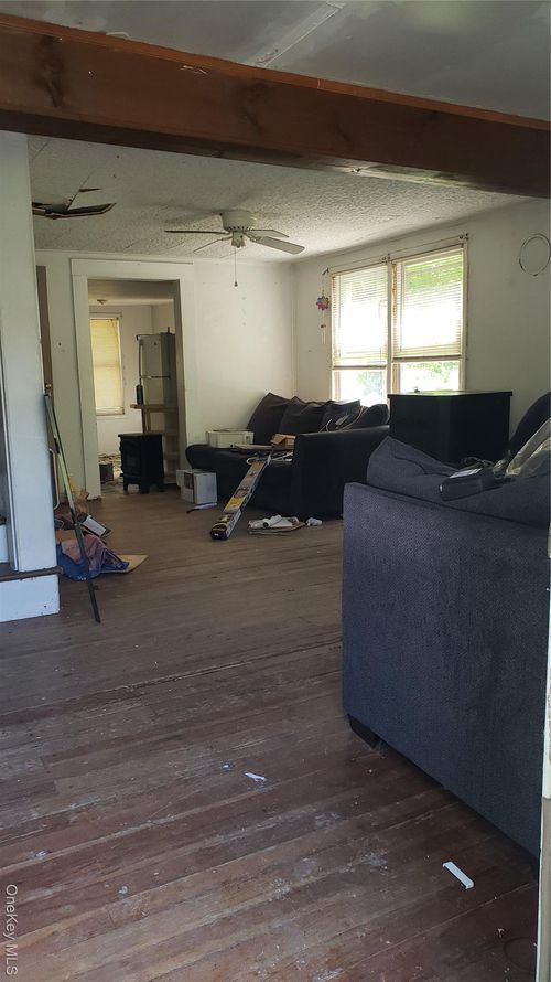 14 Se Mountain Rd, Wingdale, NY, 12594-1072 | Card Image